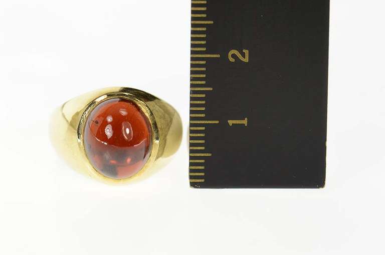 14K Yellow Gold Oval Garnet Cabochon Graduated Retro Ring
