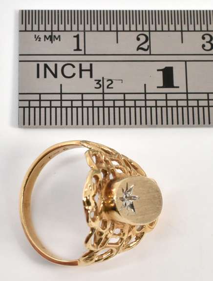 Pretty Filigree Signet Ring