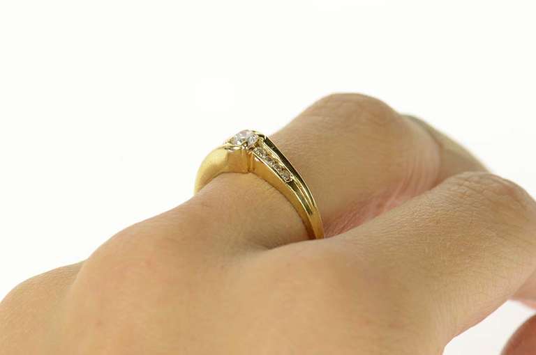 14K Yellow Gold 0.20 Ctw Classic Diamond Bypass Engagement Ring