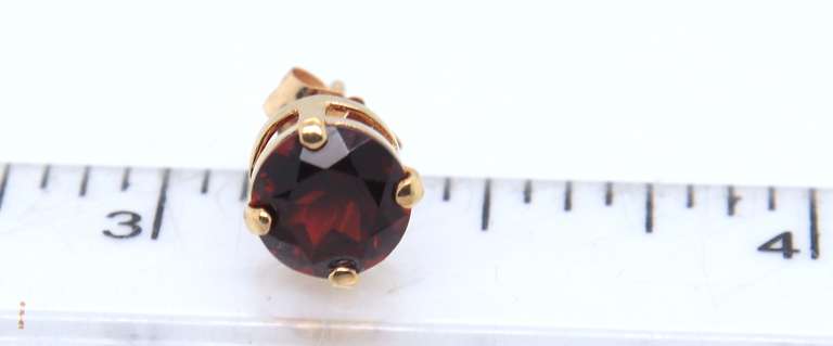 Beautiful Yellow Gold 6mm Garnet Stud Earrings