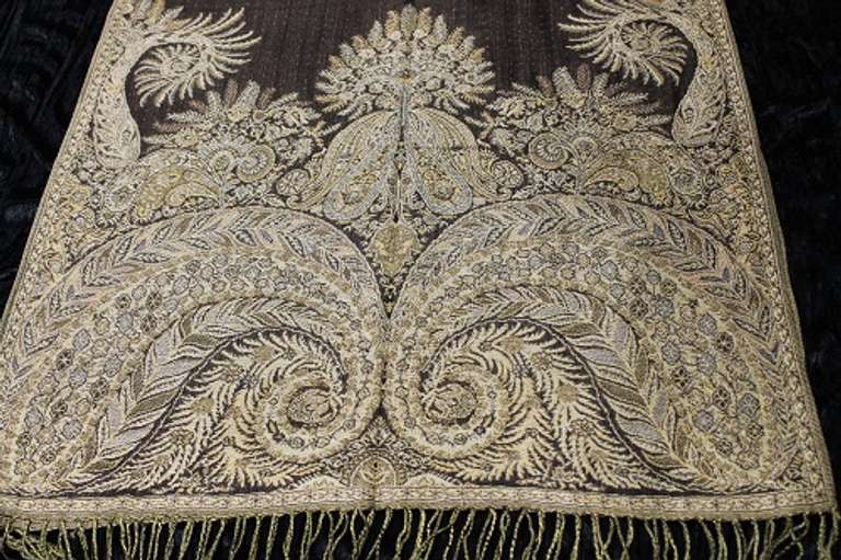 A Very Unique Design Lady's Scarf