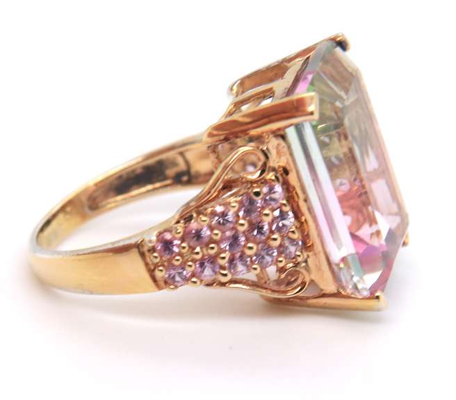 Attractive Yellow Gold Emerald Cut Bi Color Topaz Ring