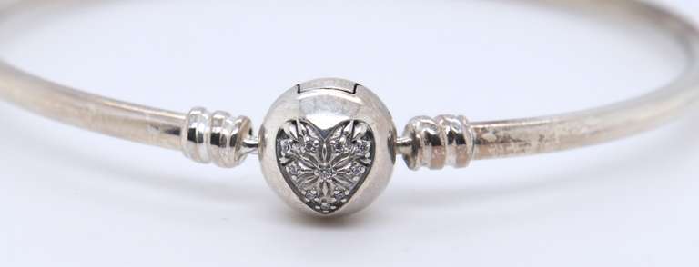 Pandora Sterling Silver You Melt My Heart Bangle Bracelet