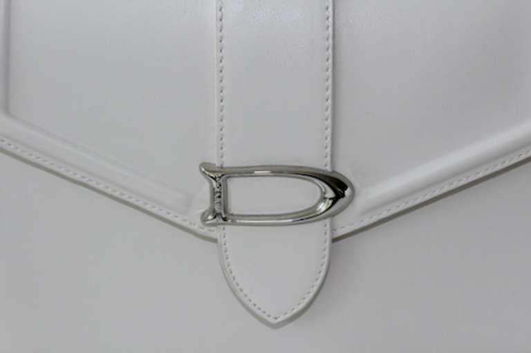 New Arrival Off-White Color Hand Bag By David Jones
