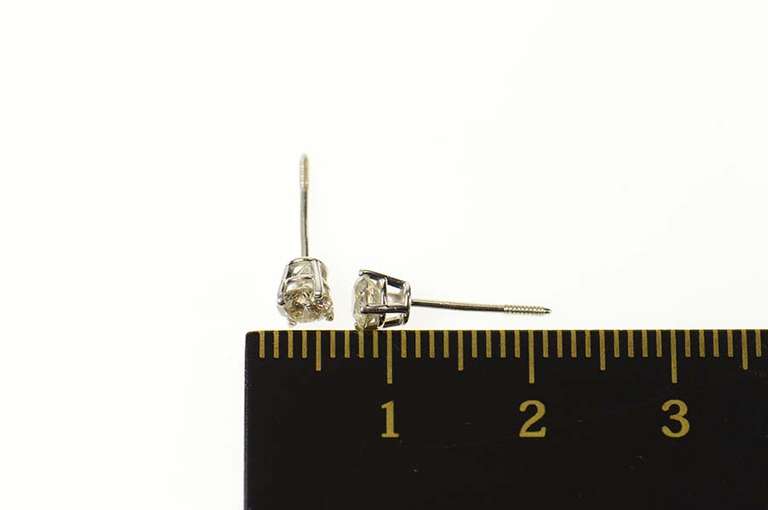 14K White Gold 0.58 Ctw Round Diamond Classic Solitaire Earrings