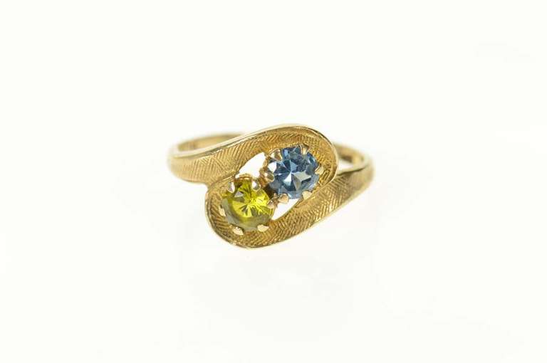 10K Yellow Gold 1960's Blue Topaz Peridot Textured Bypass Ring