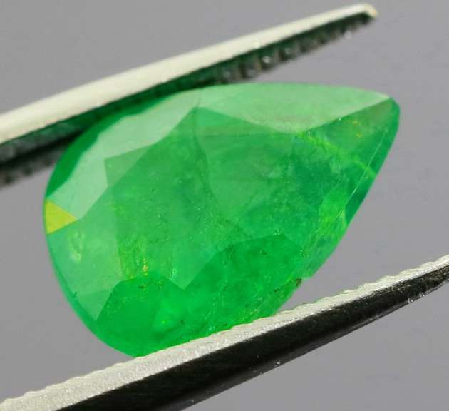 Vivid! 1.59ct pear cut Tsavorite Garnet