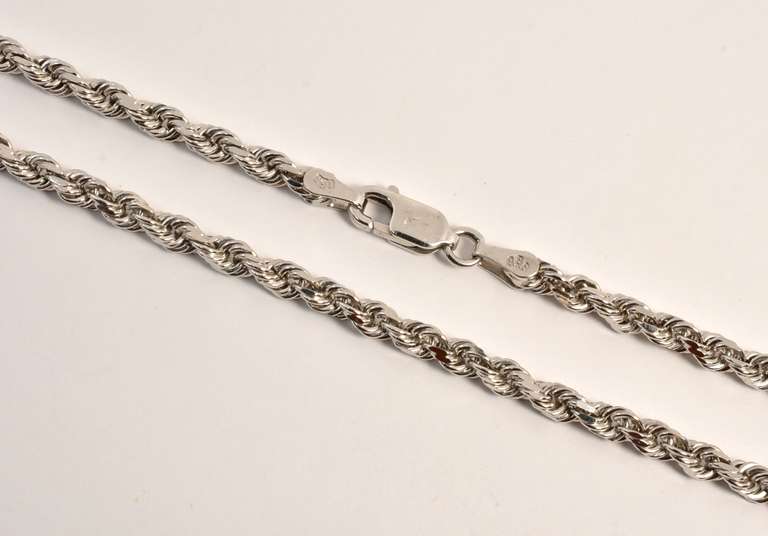 Useful 14k WG Diamond Cut Rope