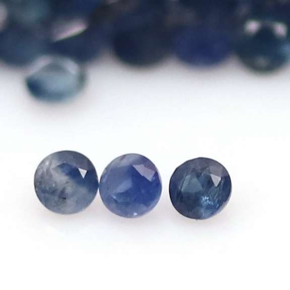 Multi-hue 6.21ct natural blue Sapphire set