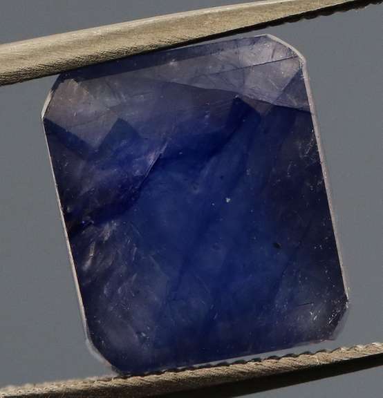 4.55ct Royal blue Sapphire from Madagascar