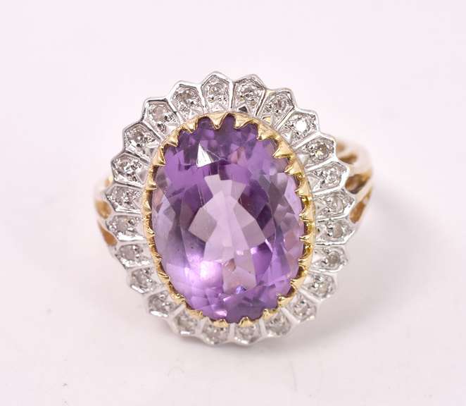 Dazzlling Amethyst and Diamond Ring in 14K Yellow Gold