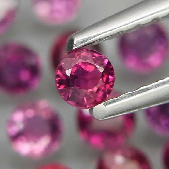 Unheated! 4.40ct set of Songean Sapphires