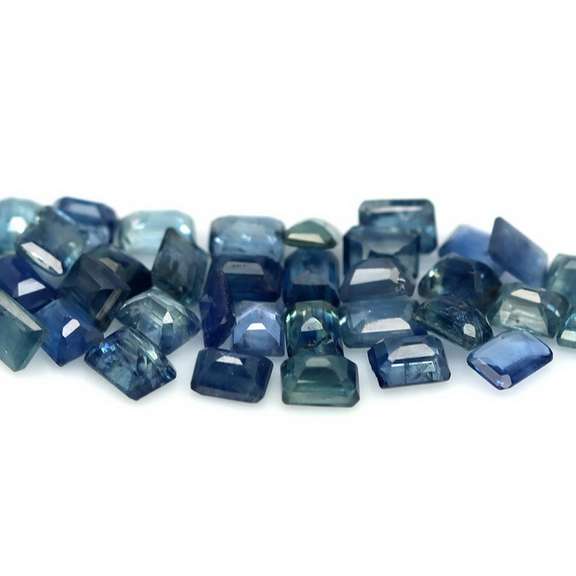 Heated! 7.80ct Royal blue Sapphire set from Madagascar