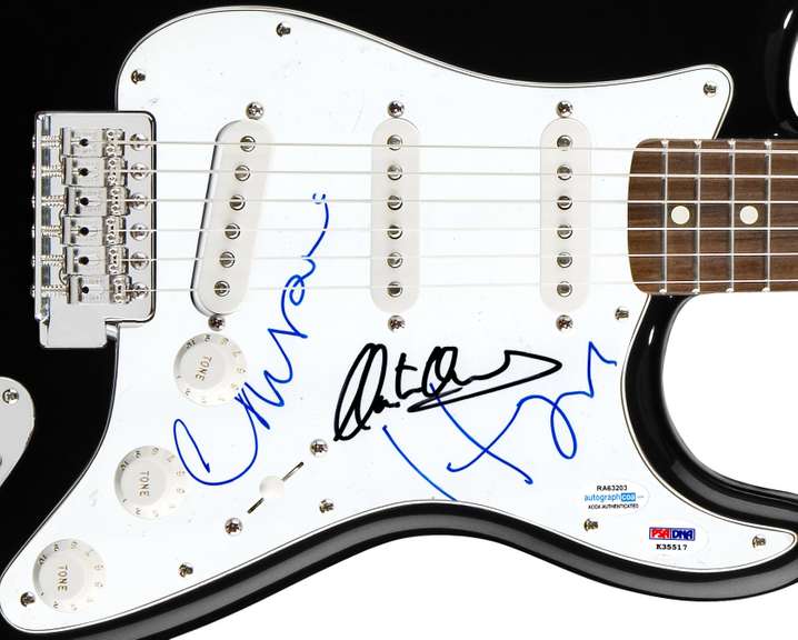 The Pretenders Chrissie Hynde Autographed Signed Guitar Martin Chambers ACOA