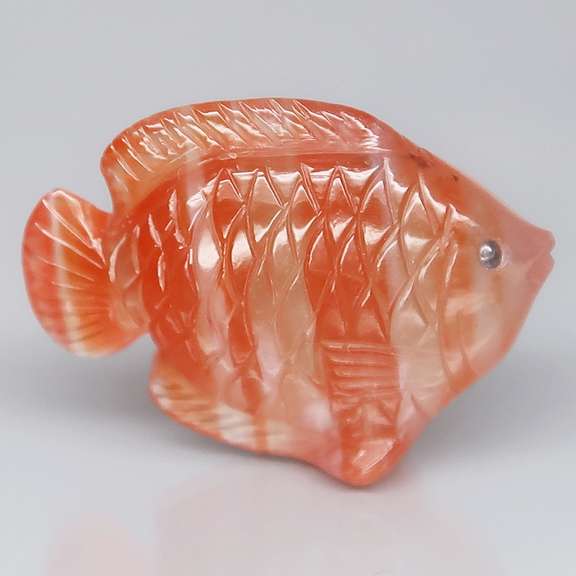 Gorgeous 48.10ct striped Agate and Sapphire carving