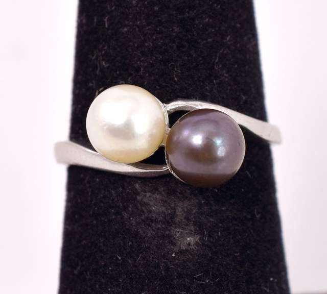 Fabulous Pearl Ring in 14K White Gold