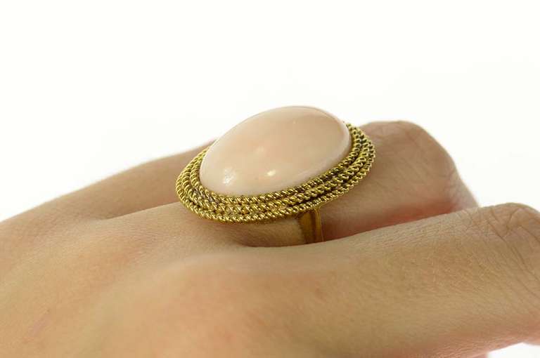 18K Yellow Gold Oval Coral Retro Cabochon Cocktail Ring