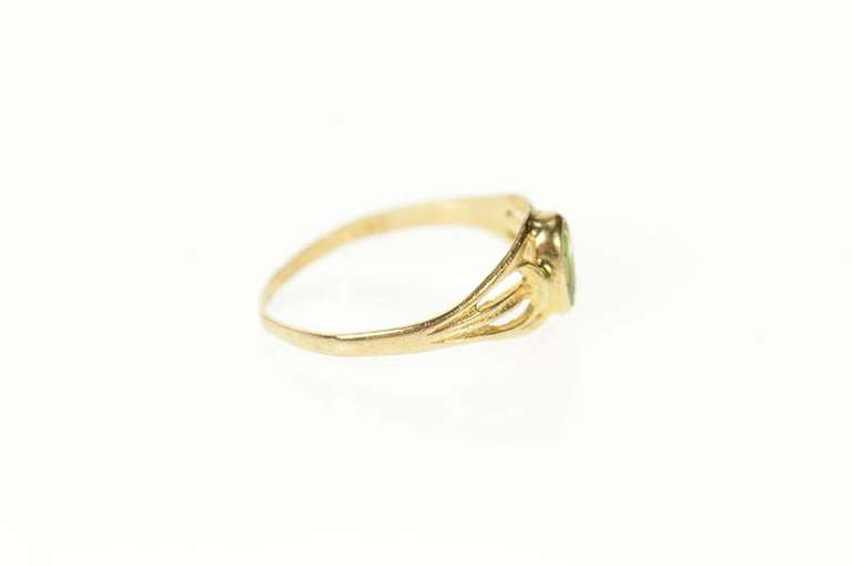 10K Yellow Gold Ornate Retro Oval Peridot Child's Baby Midi Ring