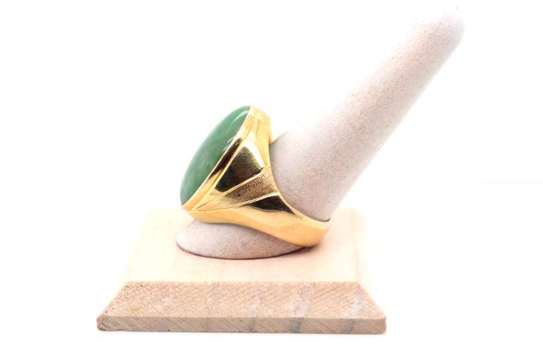 14kt Yellow Gold Green Stone Ring