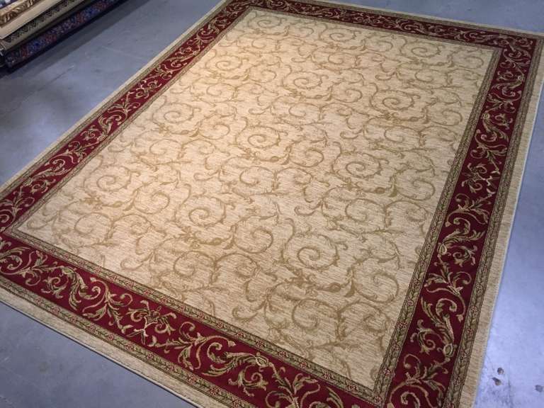 French Scroll Design Rug 8x10