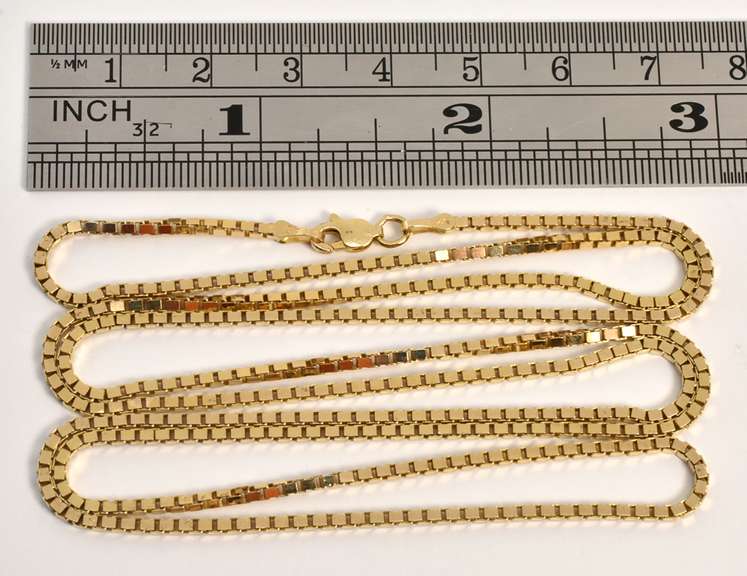 Useful Long Box Link Necklace