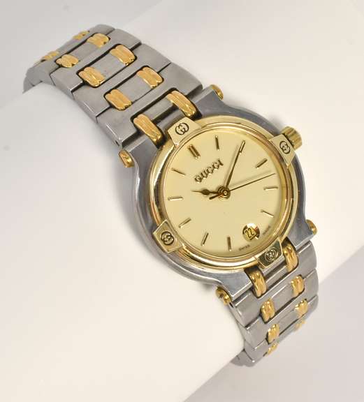 Luxury Gucci Women's Watch in SS & Gold