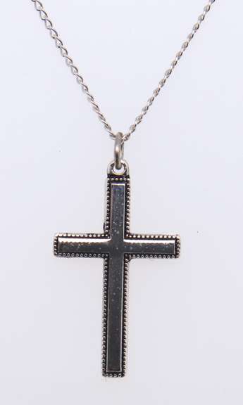 Vintage Sterling Silver Cross Pendant on Chain