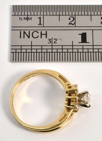 Feminine Diamond Wedding Set