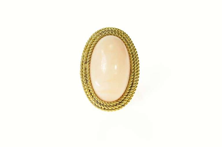 18K Yellow Gold Oval Coral Retro Cabochon Cocktail Ring