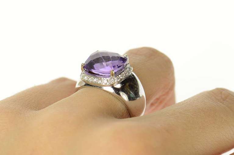 18K White Gold Amethyst Diamond Halo Loccai Design Ring