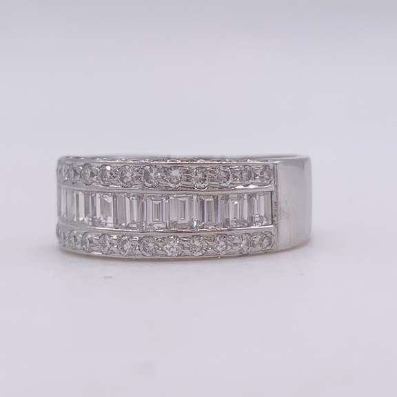 Stunning 14kt Gold & Diamond Band Ring, 2.0 CTW
