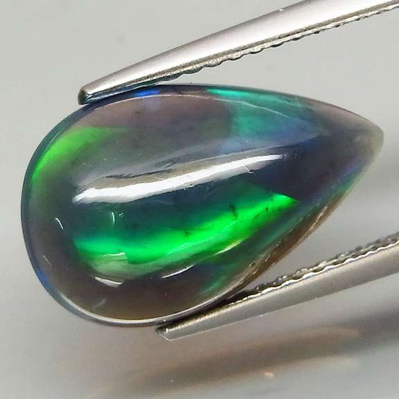 Magnificent 3.06ct teal and green flashing Black Opal