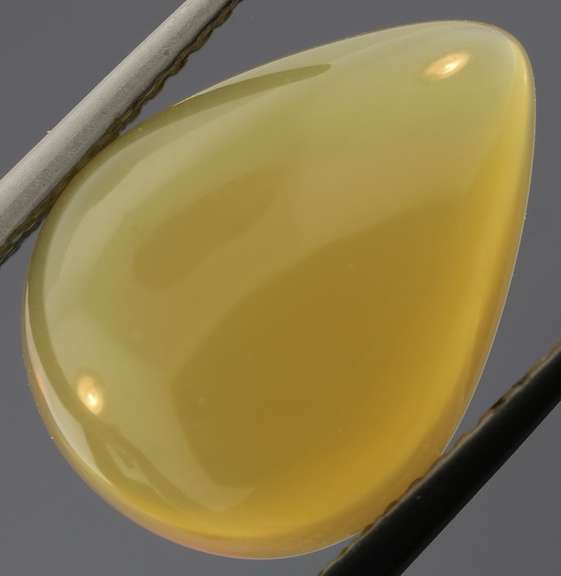 Gorgeous 7.18ct honey gold unheated Fire Opal