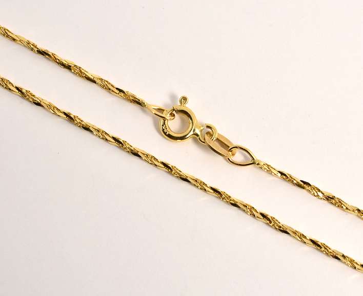 Pretty 24" Pendant Necklace