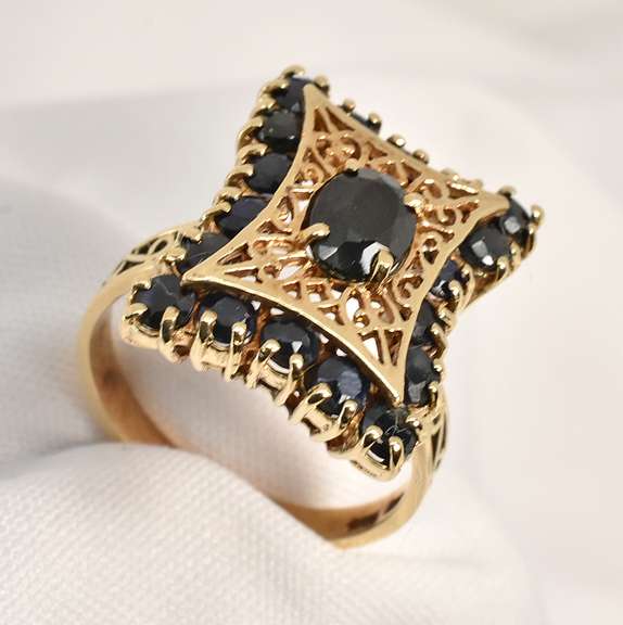 Modern Filigree Sapphire Cluster Ring