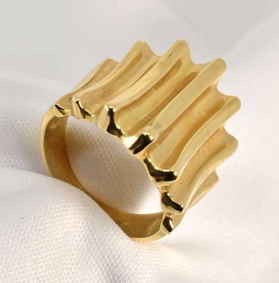 Stylish Bold Gold Ring