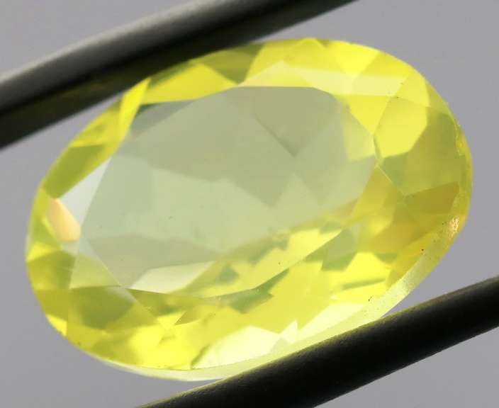 Glittering 12.57ct lemon yellow Citrine