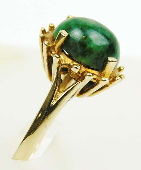 Vintage 10K Jade Ring, Size 5.5