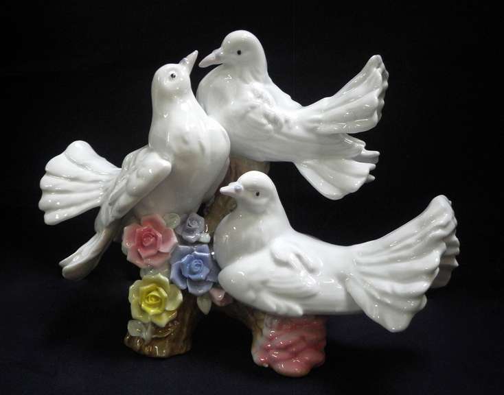 Trio of Love Birds 12inc Porcelain