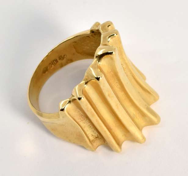 Stylish Bold Gold Ring