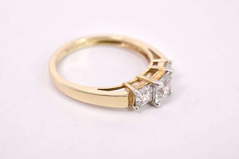 Fantastic CZ ring in 14K Yellow Gold