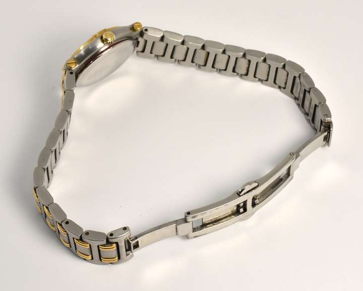 Luxury Gucci Women's Watch in SS & Gold