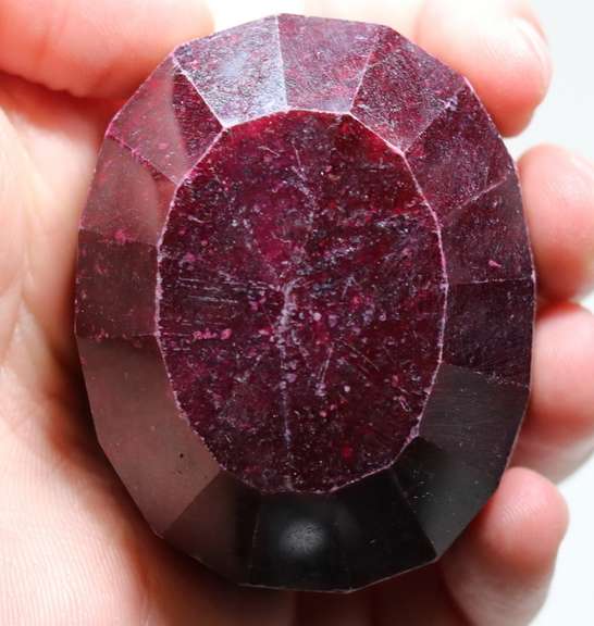 Huge! 1,008ct rich red Ruby