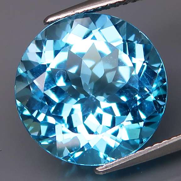 Large 12.56ct 14mm top Swiss blue Topaz solitaire