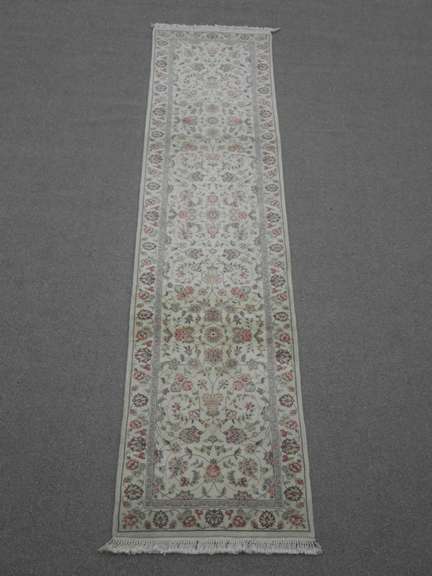 Silk Highlighted Tabriz Design 2.6x10.0