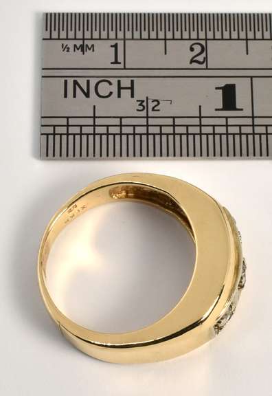 Tasteful 3 Diamond Ring
