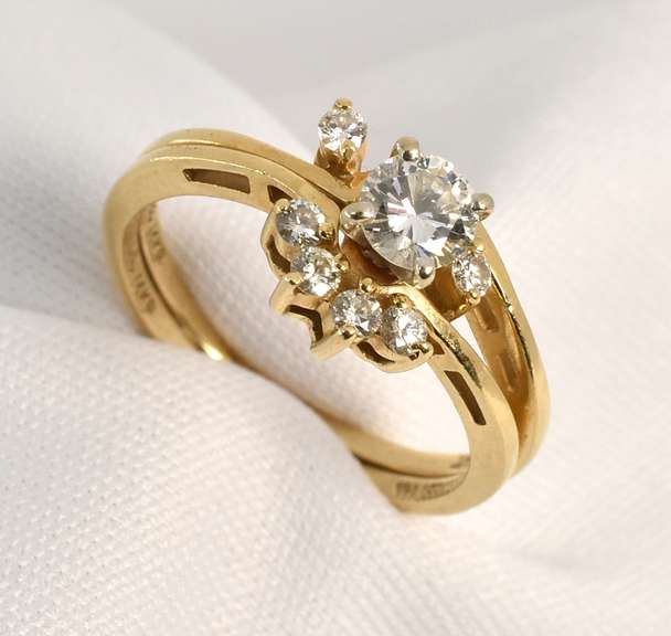 Feminine Diamond Wedding Set