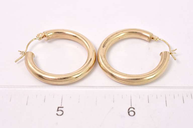Fabulous Hoop Earrings in Yellow Gold