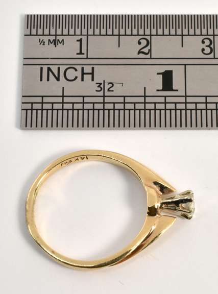Stylish Pear Shaped Diamond Ring
