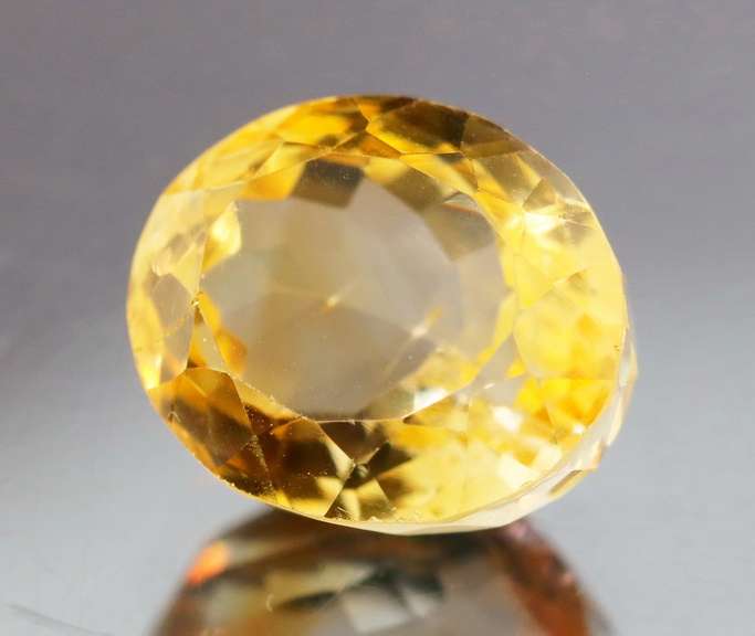 Striking 7.68ct golden yellow Citrine